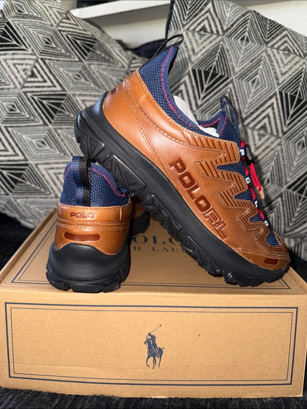 Men’s RALPH LAUREN POLO, LEATHER SNEAKERS!🔥🔥 BRAND NEW! Sold out! Stunning!